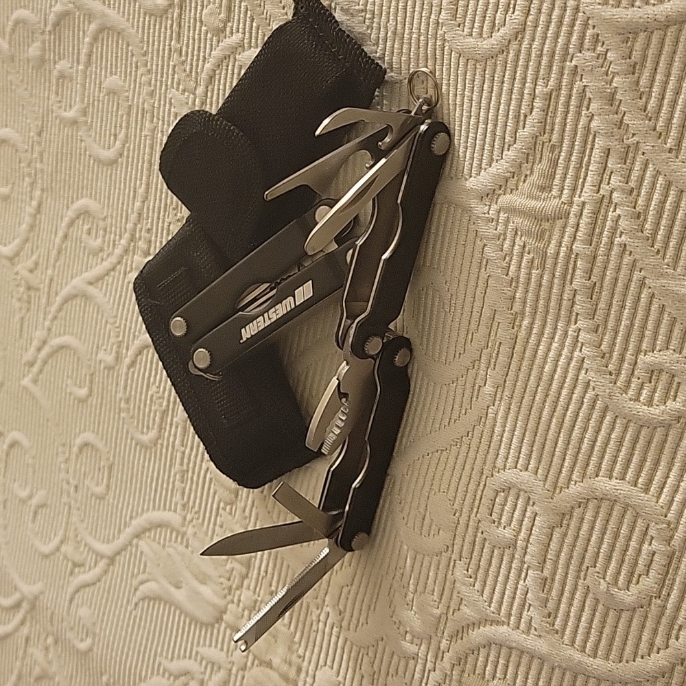 Two Multi-Tool Pockets Kit With Case - image 3